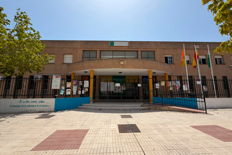 El Ayuntamiento saca a licitación por cerca de 80.000 euros la impermeabilización de la cubierta del CEIP La Paloma