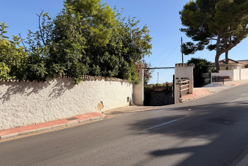 El Ayuntamiento acometerá una nueva actuación en la avenida Retamar para ampliar la calzada y mejorar la accesibilidad