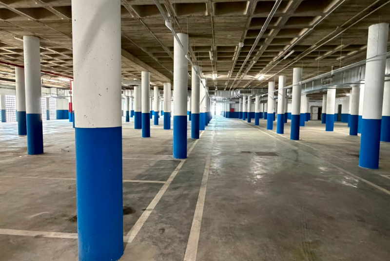El nuevo aparcamiento de Los Nadales encara su recta final tras finalizar las obras y la llegada del ascensor