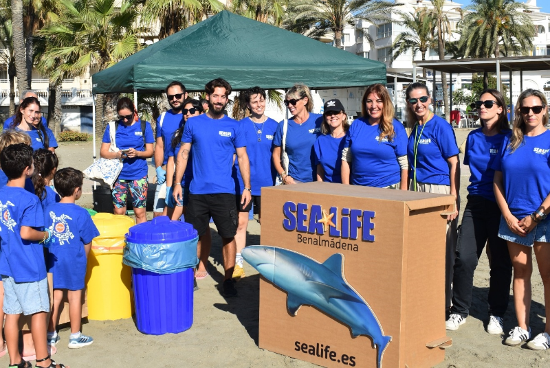 Benalmádena se suma a la iniciativa mundial para concienciar y combatir la contaminación por plásticos y proteger los mares