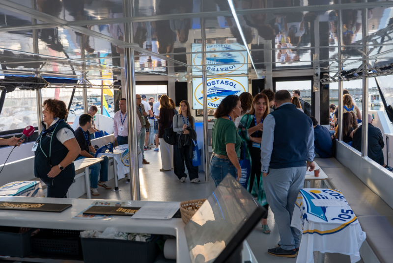 El Puerto Deportivo acoge la Jornada Sostenible ‘El mar invisible’ dedicada al conocimiento del litoral