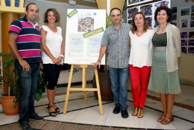 La Casa de la Cultura acoge una exposición de fotografías en conmemoración del XXXV aniversario del colegio 'Miguel Hernández'