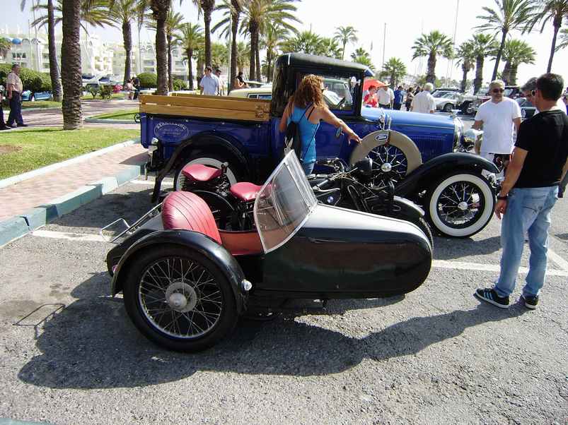 Coches Clasicos en el Puerto