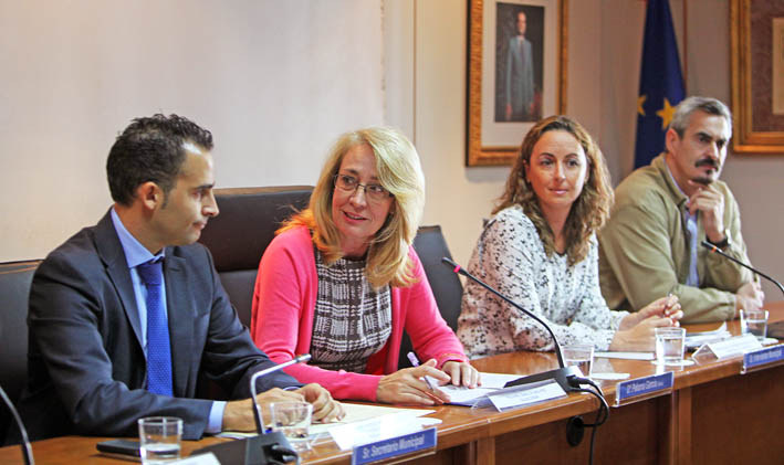 La Alcaldesa firma el convenio de colaboración con la Junta para impulsar el II Plan de Salud en Benalmádena