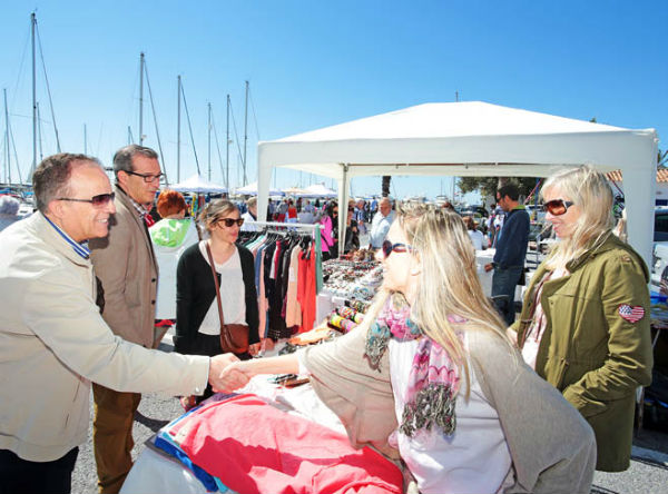'Puerto Marina Market' abre sus puertas con una gran acogida de público