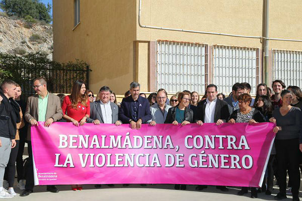 El Alcalde Víctor Navas preside el Acto Institucional en Contra de la Violencia de Género en el IES Cerro del Viento