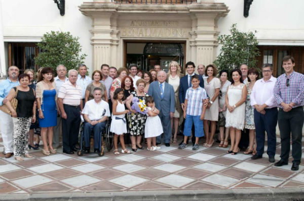La Alcaldesa acompaña a la Peña Virgen de La Cruz en los actos con motivo de su 25 aniversario
