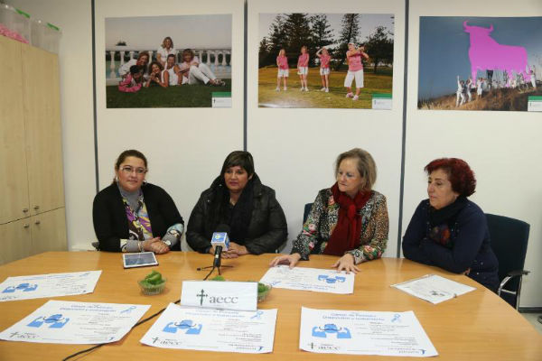La AECC organiza una charla para sensibilizar sobre el cáncer de próstata en el Hotel Sunset Beach