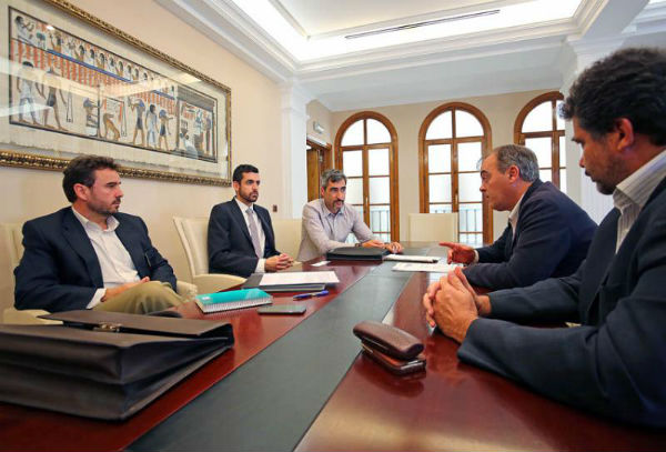 El Ayuntamiento retoma las negociaciones para la apertura del aparcamiento de Pueblosol