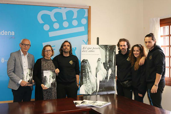 Aleziateatro celebra su décimo aniversario con la publicación del libro 'Así que Pasen Diez Años'