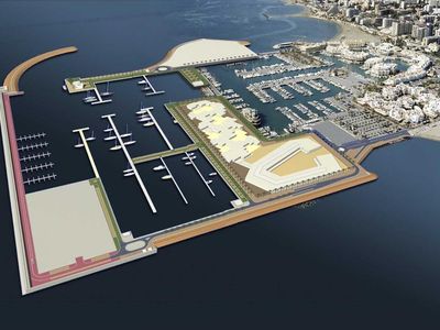 La Alcaldesa de Benalmádena Viaja a Madrid para Sacar Adelante la Ampliación del Puerto Deportivo.