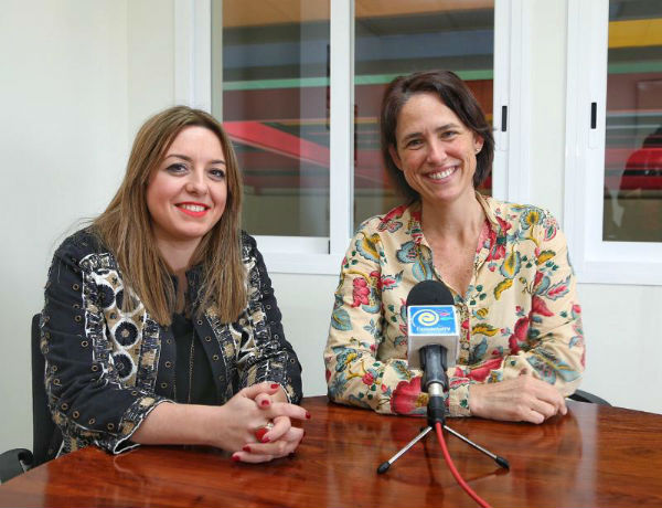 La concejala Ana Scherman mantiene un encuentro con la coordinadora provincial del Instituto Andaluz de la Juventud