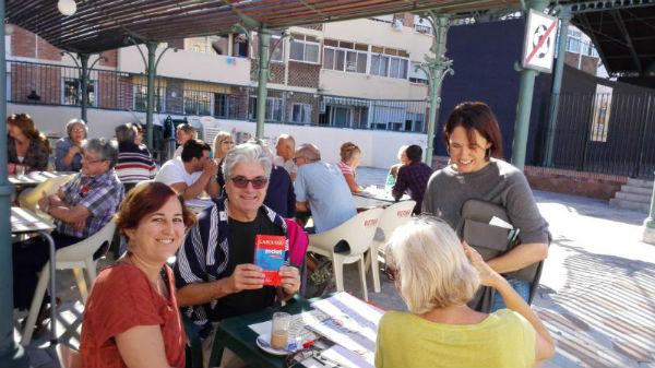 El Centro de Mayores Anica Torres acoge una jornada de intercambio cultural e idiomático