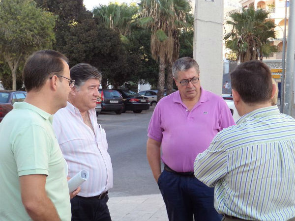 La empresa Ielco acuerda con el Ayuntamiento la reactivación de las obras del aparcamiento junto al Hotel Balmoral