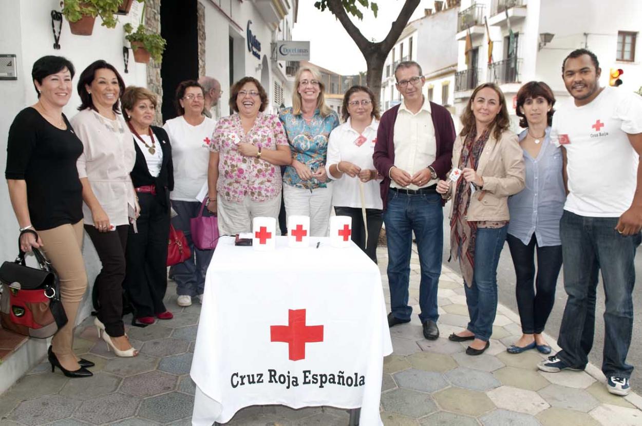 La Alcaldesa participa en el 'Día de la Banderita' de Cruz Roja bajo el lema 'Ahora más que nunca'