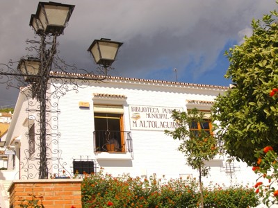 La Biblioteca Manuel Altolaguirre Celebra el Día de la Mujer Trabajado