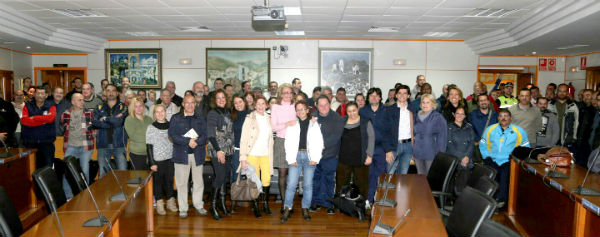 La alcaldesa da la bienvenida a los 106 trabajadores de la segunda fase del Plan Especial de Mejoras en Urbanizaciones y Barriadas.