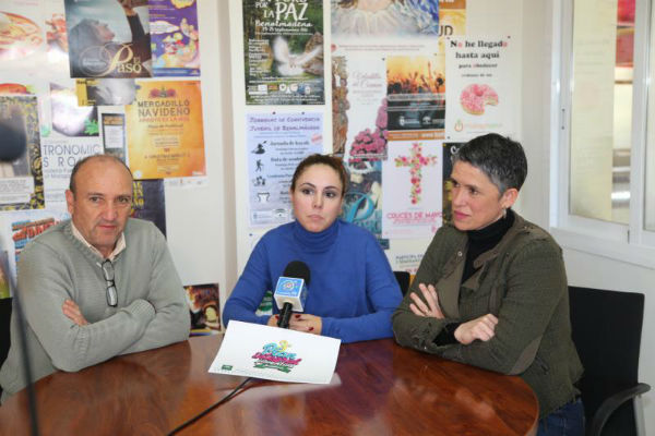 La Concejala Ana Schermam y la coordinadora del IAJ, Noelia Suárez, presentan el ´´ III Plan de Juventud de la Junta de Andalucía´´