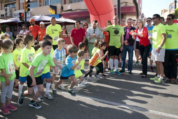 Más de medio millar de corredores participan en la IV Carrera Urbana de Benalmádena