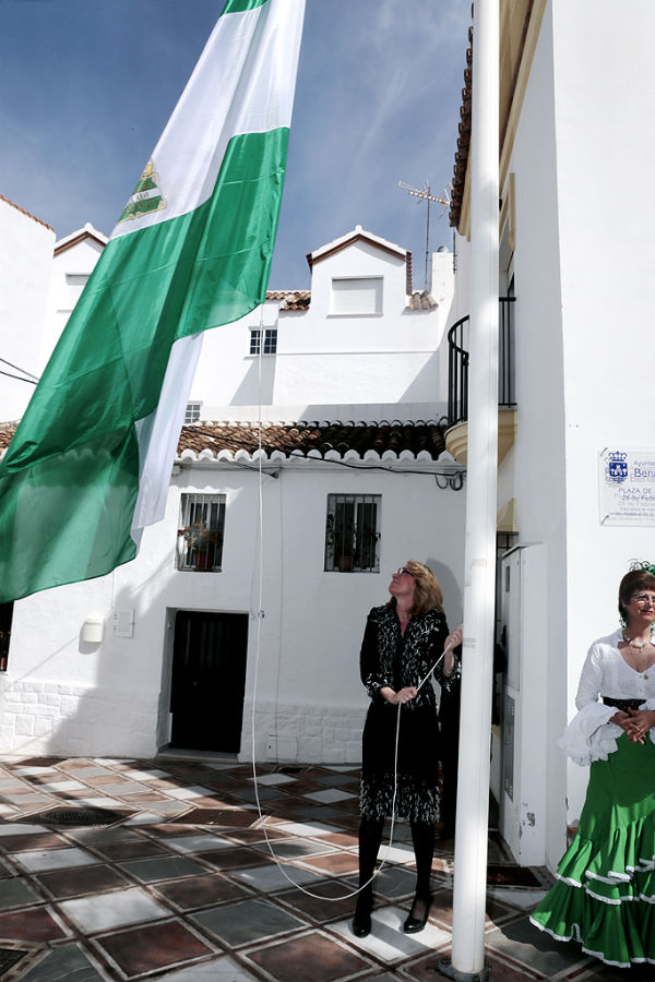 La alcadesa destaca la necesidad de construir una Sociedad más justa en Andalucía.