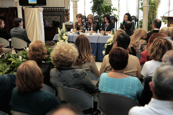 La alcaldesa preside el acto institucional con motivo del Día Internacional de la Mujer