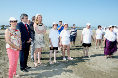 La playa Malapesquera acoge el I Circuito de Ocio y Playa para Mayores