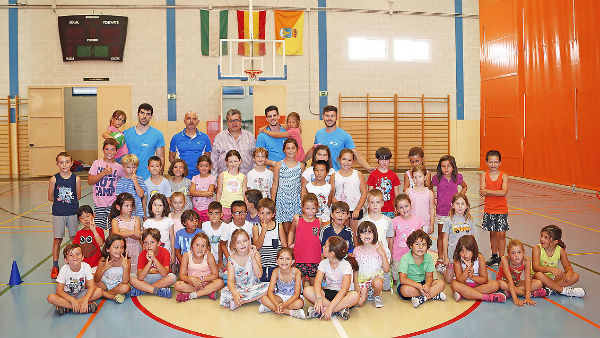 El concejal de deportes asiste al inicio de las Escuelas Deportivas de Verano
