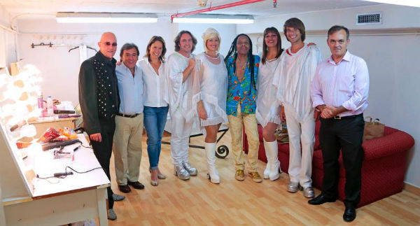 Una empresa alojada en el edificio Innova organiza un Festival Homenaje a Leyendas de la Música en la Sala Fortuna del Hotel Torrequebrada