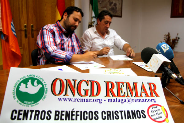 La Delegación de Residuos Sólidos firma un convenio de colaboración con la ONG Remar para facilitar la recogida de muebles de la vía pública