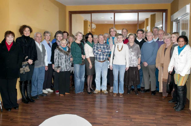 La Alcaldesa comparte un desayuno navideño con los intérpretes voluntarios del municipio