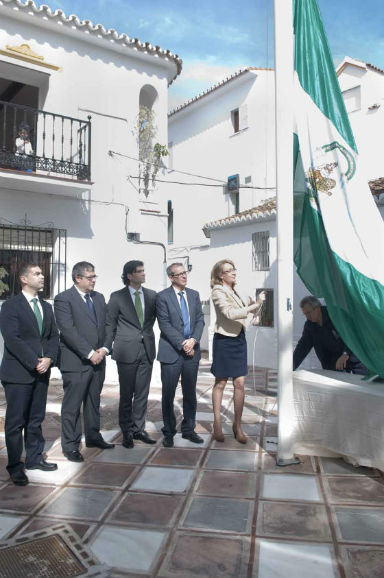 La alcaldesa destaca la necesidad de que Andalucía camine 'Hacia el progreso y la prosperidad'