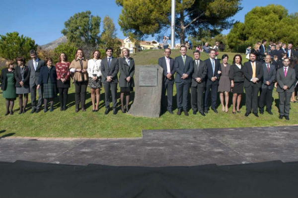 La alcaldesa aboga por 'aprender de la historia y mirar hacia el futuro con confianza' en el 35º Aniversario de la Constitución Española