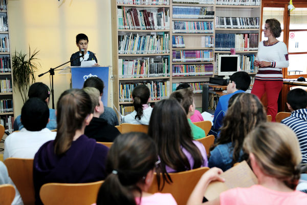 Alumnos del Colegio Jacaranda celebran el Día de la Interculturalidad con la lectura de Leyendas del Mundo