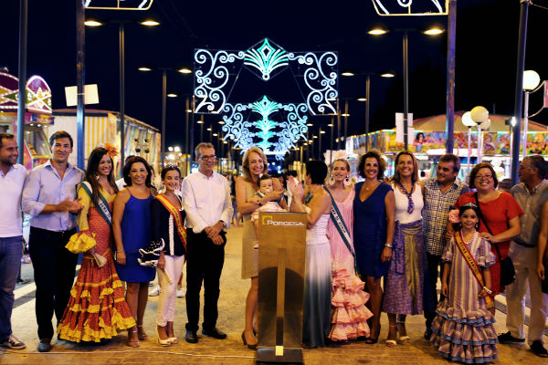 Arranca con intensidad y esplendor la Feria Virgen de la Cruz en Benalmádena Pueblo