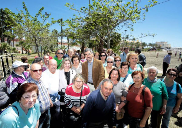 Mayores de los Centros de Participación Activa del Valle del Guadalhorce visitan Benalmádena