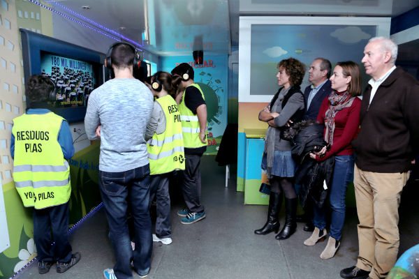 Los alumnos del IES 'Benalmádena' participan en la campaña nacional 'Escuela de Reciclaje'