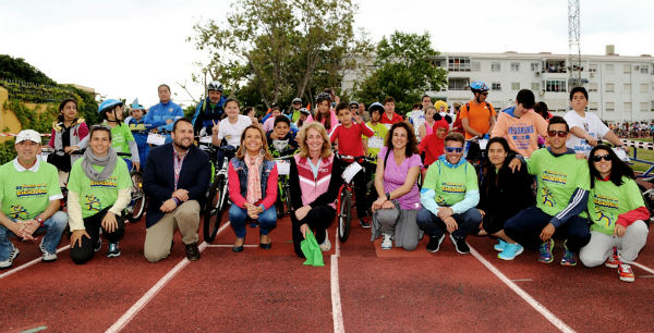 Más de un millar de benalmadenses de todas las edades participan en la popular Fiesta de la Bicicleta