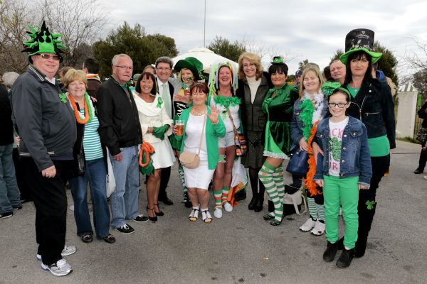 Benalmádena se viste de verde para celebrar por todo lo alto la festividad de San Patricio, patrón de Irlanda.