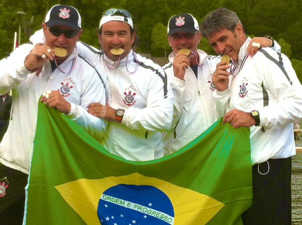 El equipo de remo capitaneado por el benalmadense Javier Conde consigue el oro en los Juego Sudamericanos de Remo Fisa Master 2013