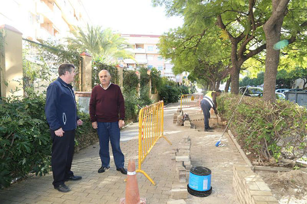 Servicios Operativos acometen mejoras en Calle Boulevard