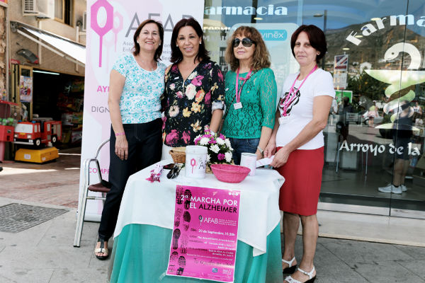 Benalmádena se vuelca con la campaña informativa puesta en marcha por AFAB con motivo del Día Mundial del Alzheimer