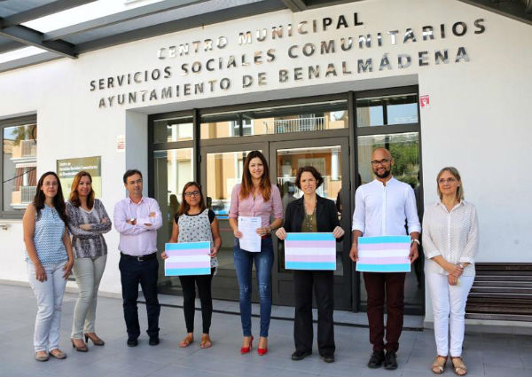 Benalmádena se suma a la lucha por la despatologización de la condición de transexual