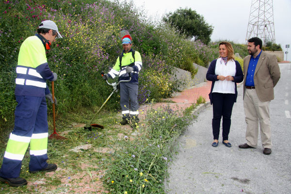 El Ayuntamiento continúa con el adecentamiento y la mejora de La Viñuela