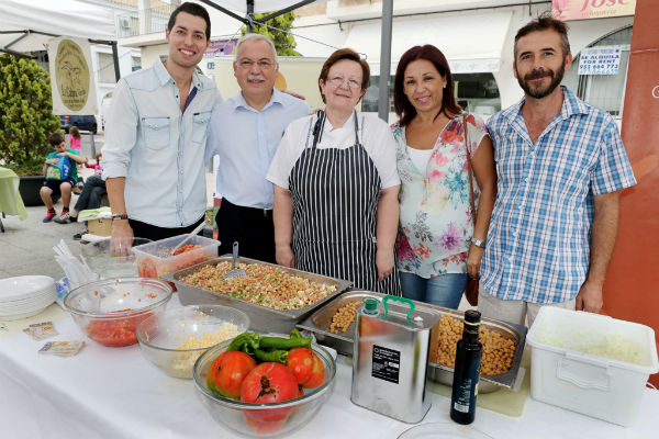 El Mercado Ecológico sorprendió a los asistentes con un 'show cooking' y un concierto