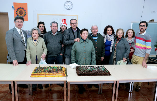 El centro social de Carola celebra su fiesta navideña coincidiendo con la finalización del primer trismestre de actividades