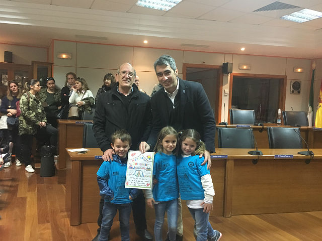 El Alcalde recibe a padres y alumnos del Colegio Jacaranda