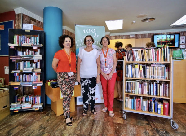 La concejala Elena Galán presenta las novedades de la Biblioteca de Arroyo para este verano