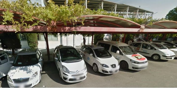 El Ayuntamiento velará por poner freno al intrusismo profesional en el sector del taxi