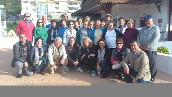 La Alcaldesa comparte con los mayores del 'Silvestre González' el Paseo Para La Salud