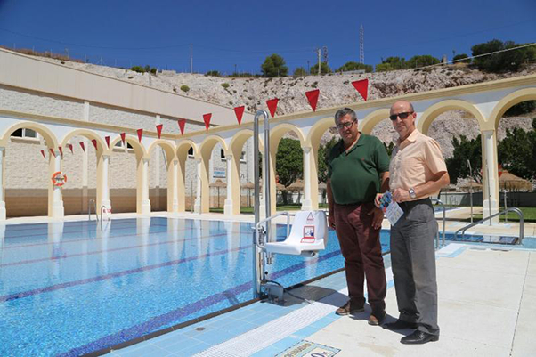 La piscina del Polideportivo de Benalmádena Pueblo abre al público